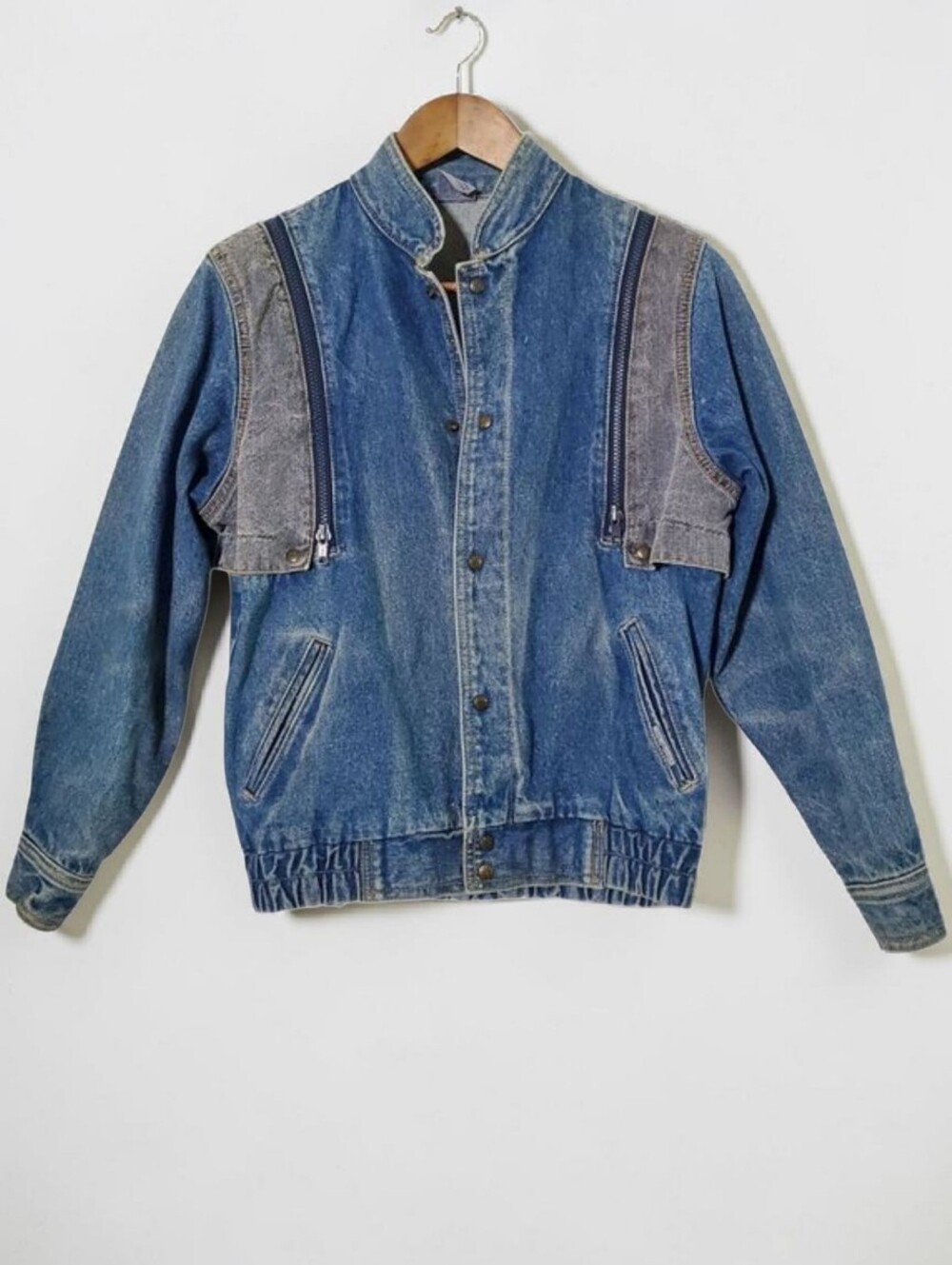 Vintage 90s Jordache Denim Bomber Jacket Size L Zippers Snap Button Womens